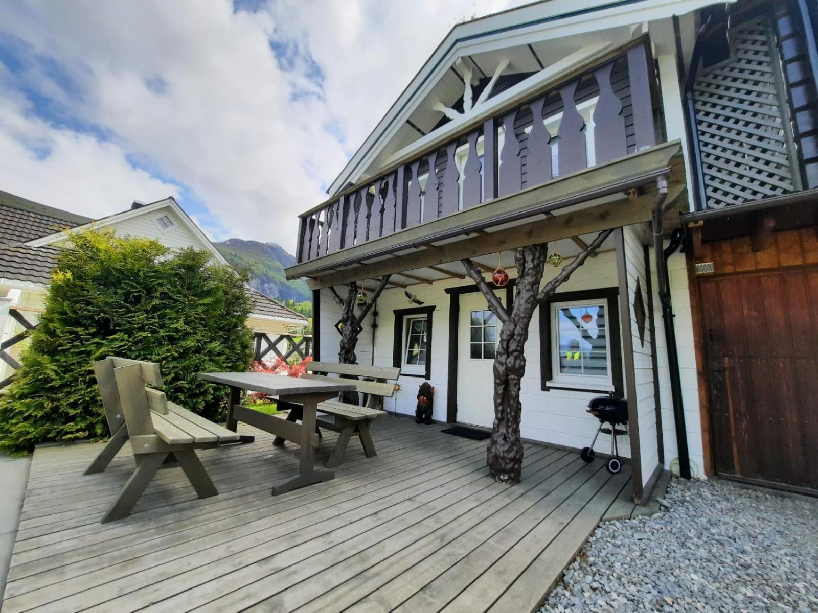 Fjordgaestehaus Innfjorden