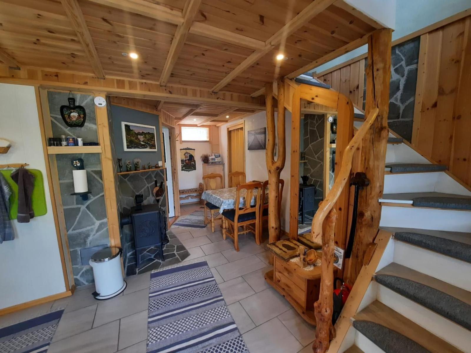Holiday home Fjordgaestehaus Innfjorden